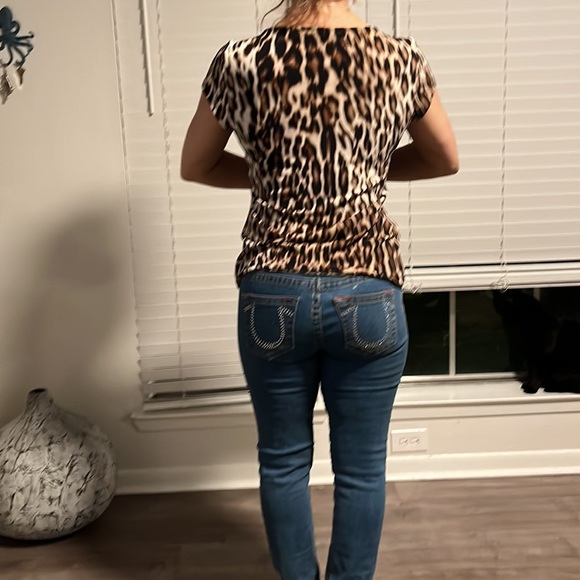 Leopard Print - Picture 2 of 2